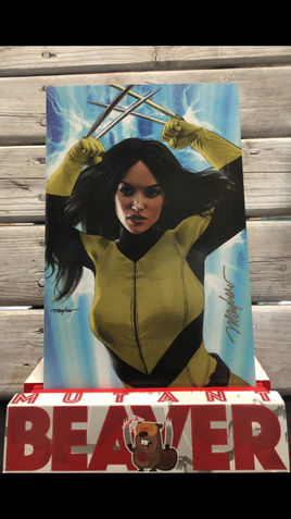 X-MEN #1 Mike Mayhew SIGNED BLUE VIRGIN EXCLUSIVE